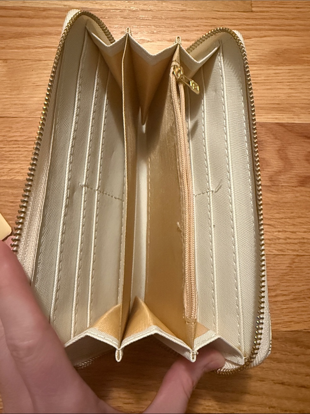 Wallet - Picture 4 of 4